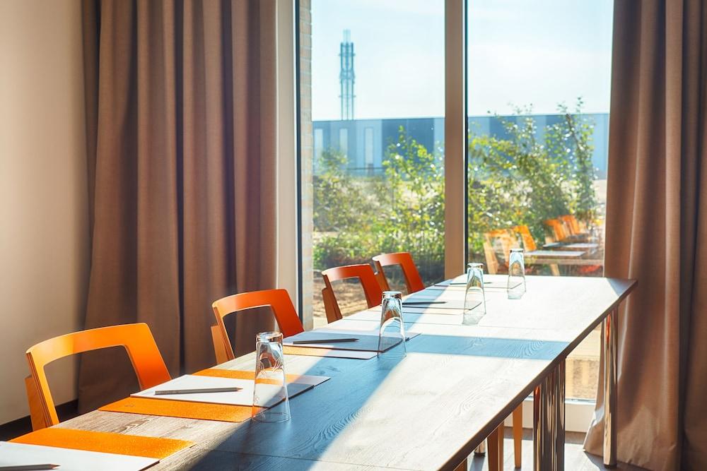 Loginn Hotel Leipzig Ngoại thất bức ảnh