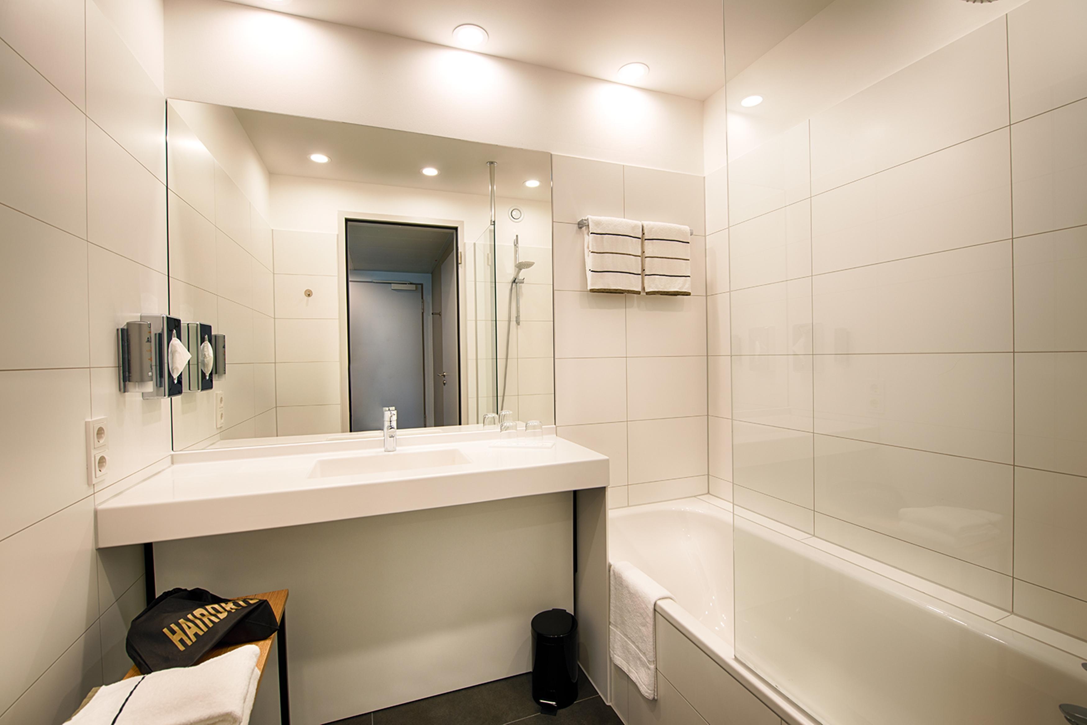 Loginn Hotel Leipzig Ngoại thất bức ảnh